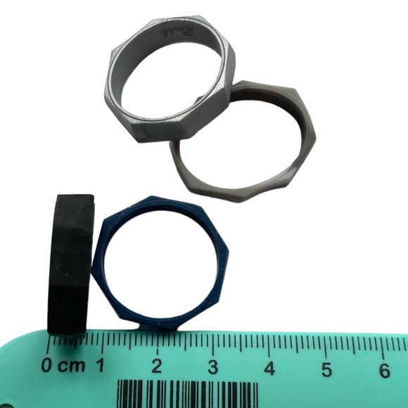 NEW 4 Men’s Silicone Rings Wedding Bands Size 12 NWT Zitahli Silver Black Blue - Picture 6 of 10